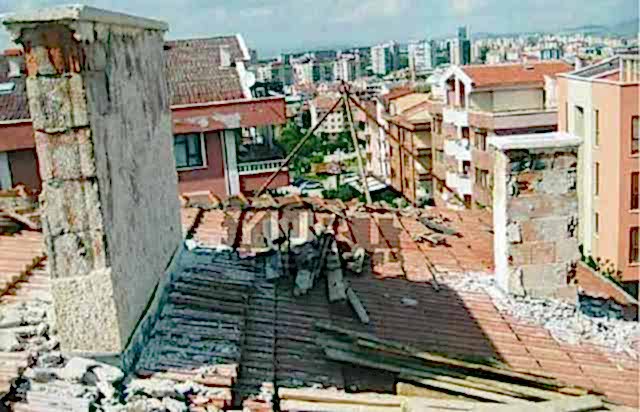 eskimiş çatı baca ve kiremitler